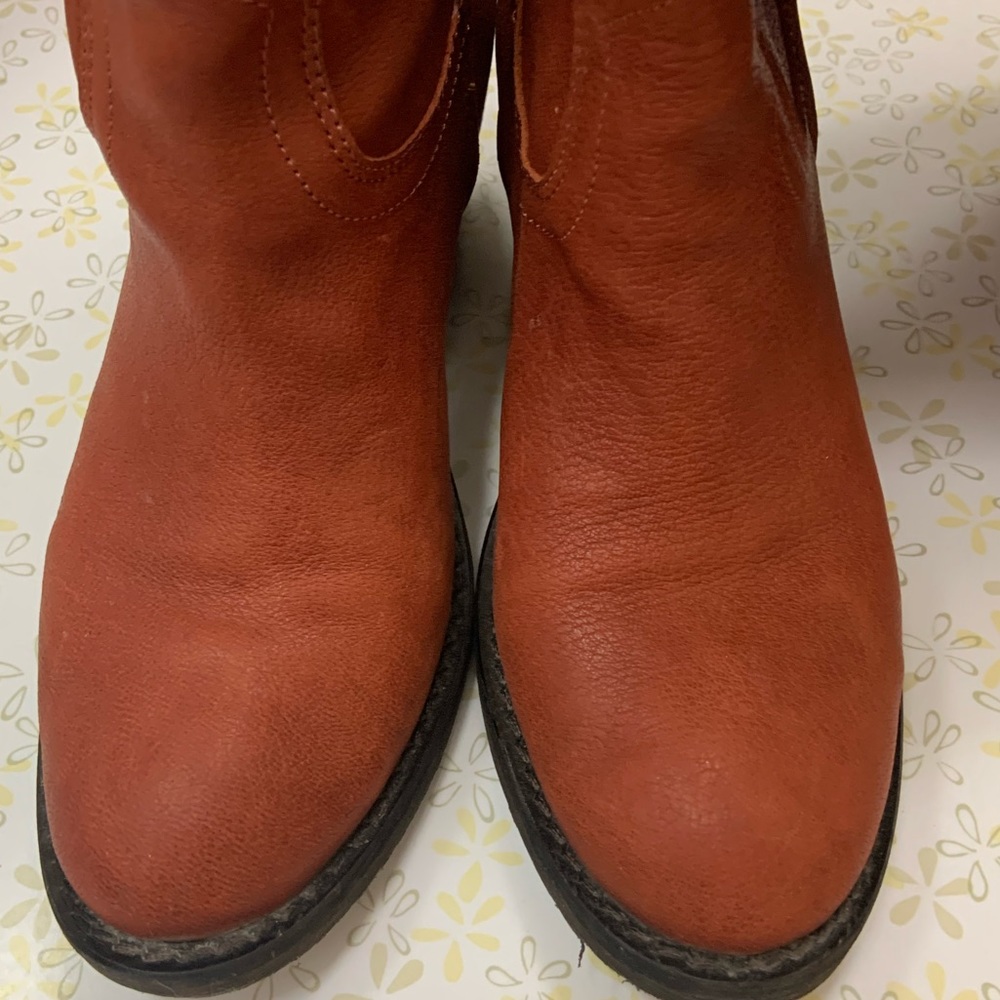Boots - Picture 8 of 8